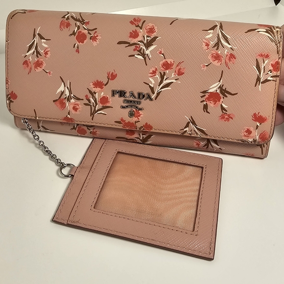 Prada Pink Saffiano Leather with Floral bouquet Pattern and Detachable ID - COA - Picture 8 of 9